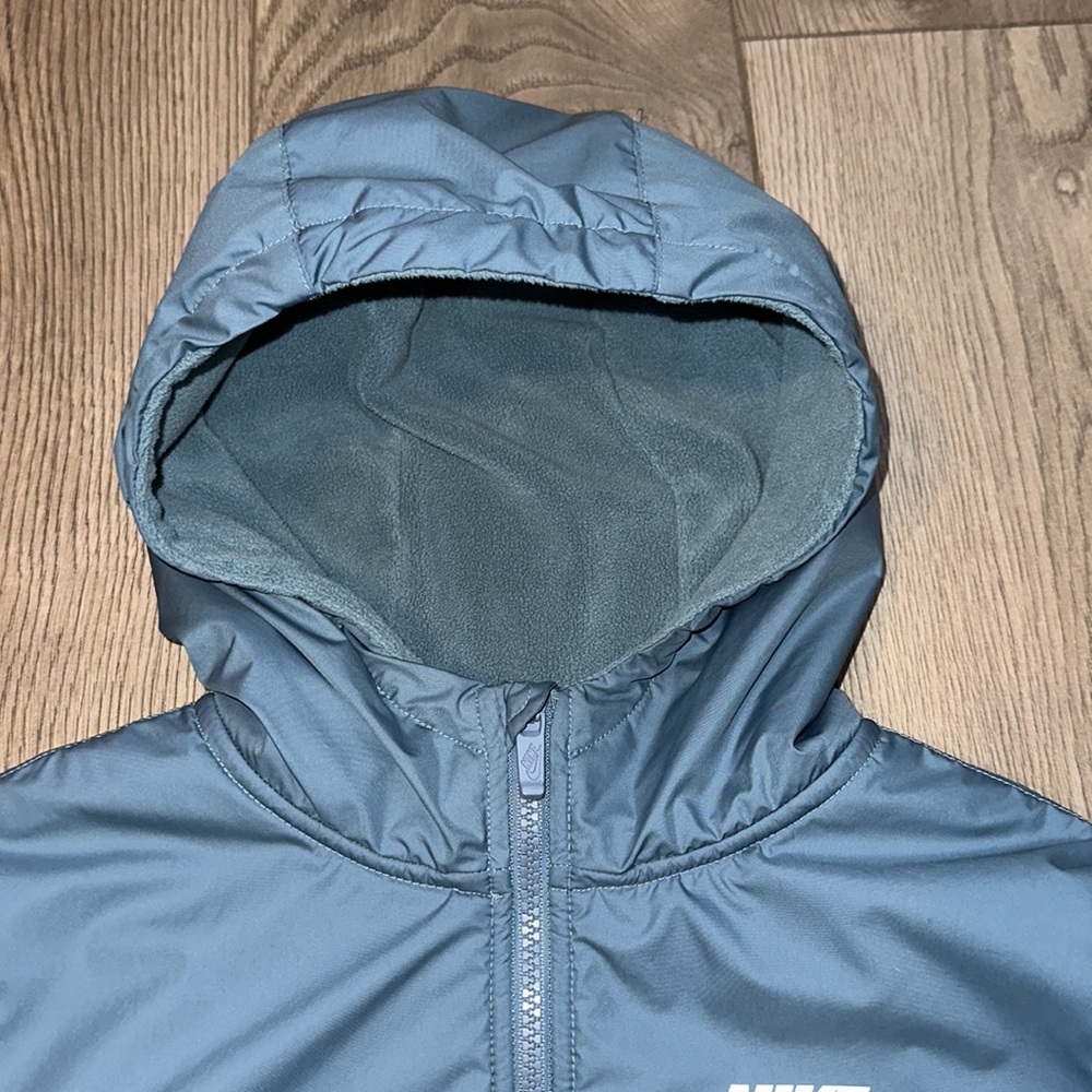 Nike jacket - Picture 4 of 6